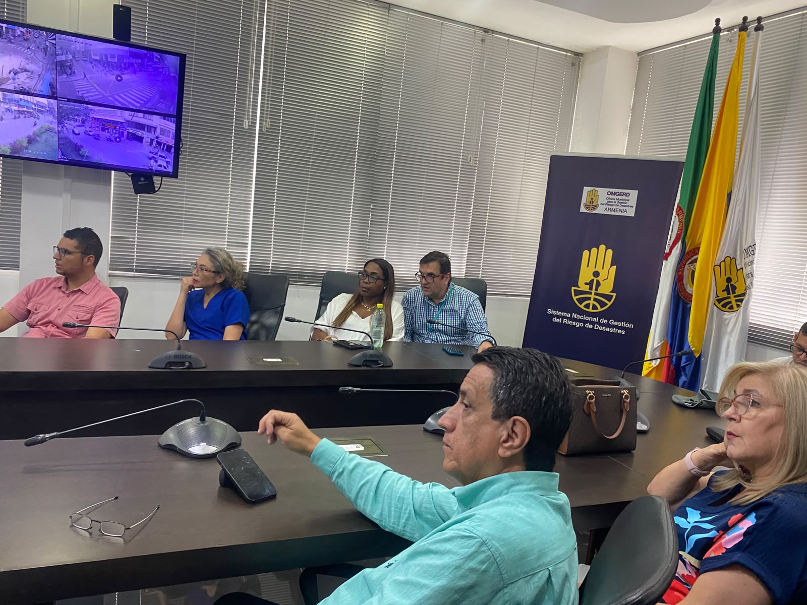 Socialización de la Fase 4 del PMT en la Sala de Crisis con directivos de Nueva EPS e IDIME